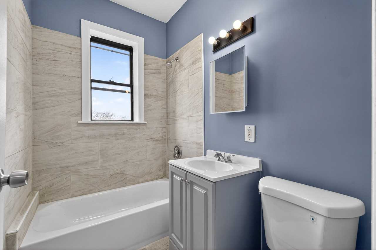 1003 S Orange Ave #404 - Photo 6 of 10