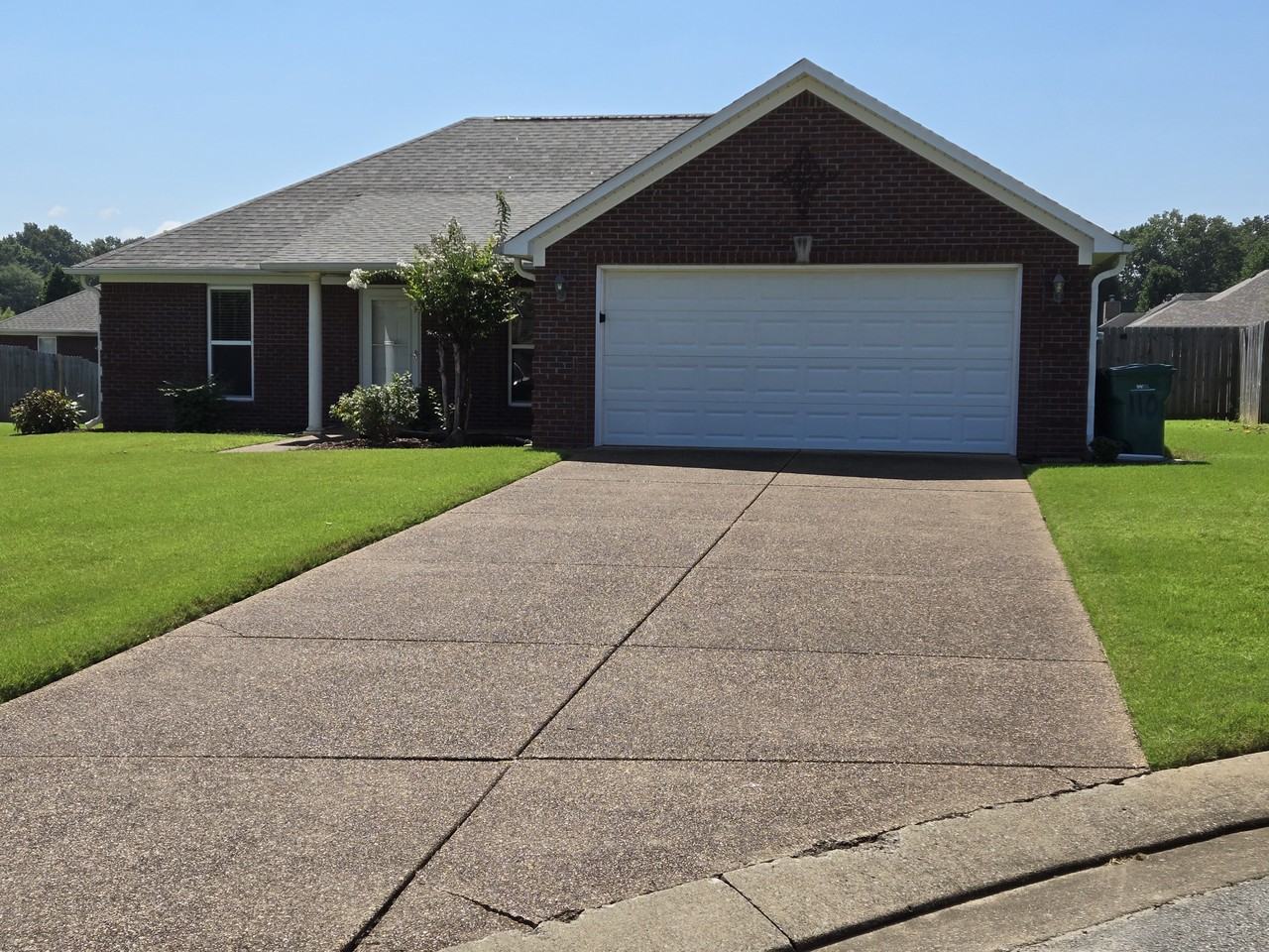 110 Livingston Cv #NA - Photo 3 of 13