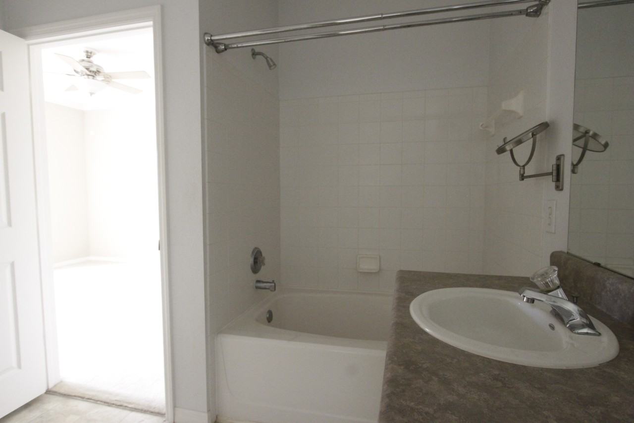 10961 Burnt Mill Rd #224 - Photo 5 of 12