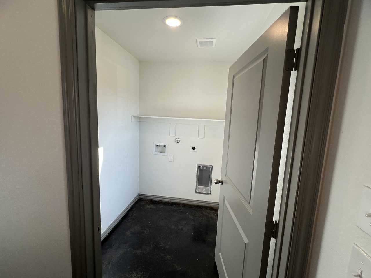 Eastwood Rd #2222 - Photo 3 of 10