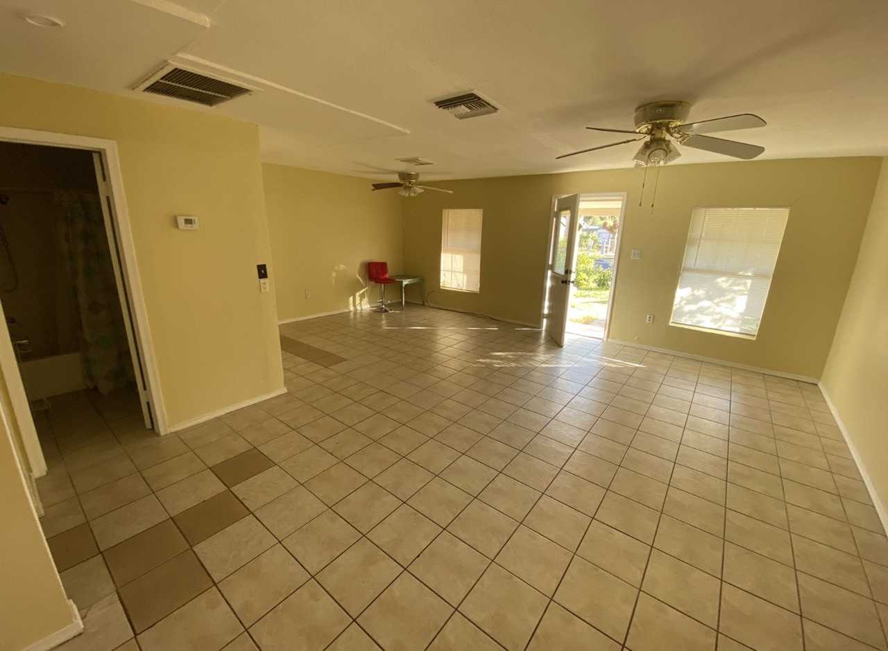 106 E Vaughn Ave #NA - Photo 6 of 17