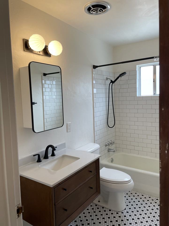 1030 Lincoln St #NA - Photo 7 of 11