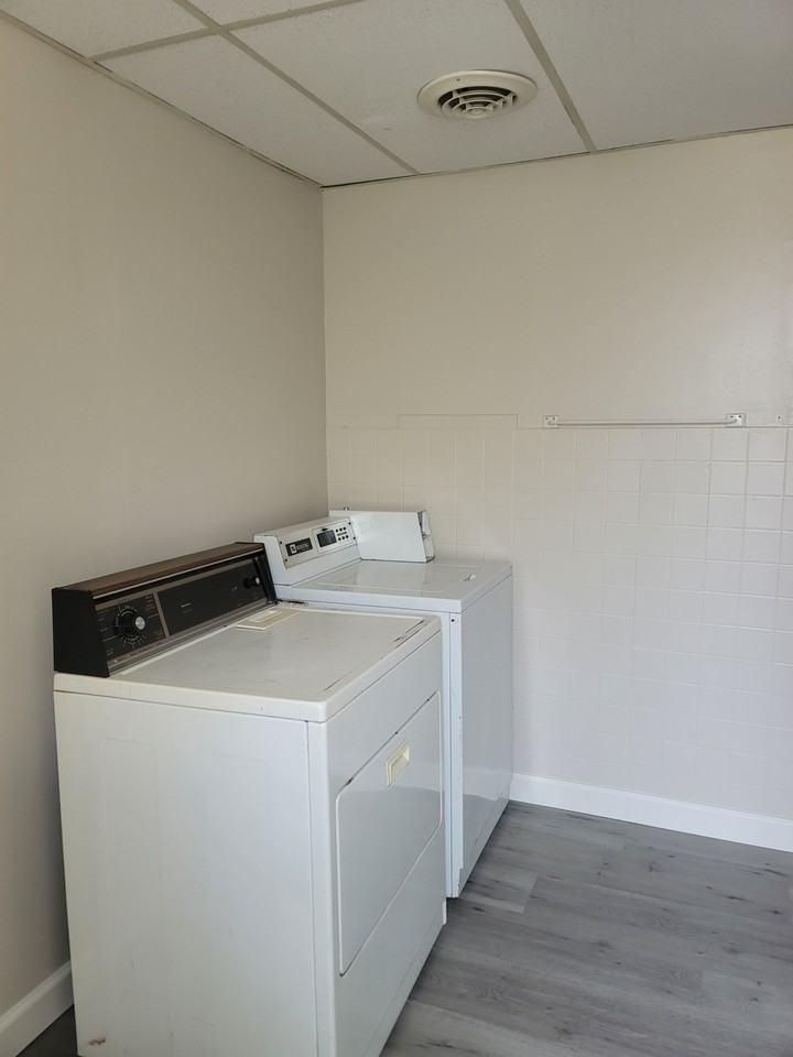 6804 Gertrude Ave - Photo 4 of 19