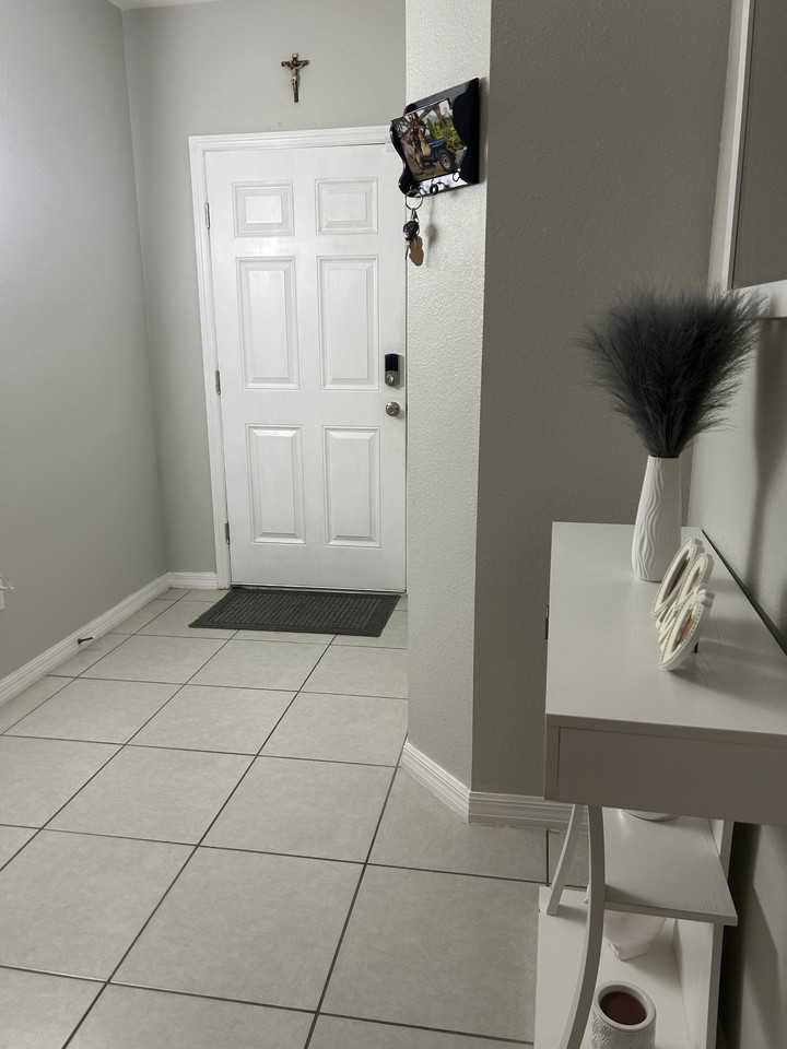 10910 Golden Acorn Ave - Photo 3 of 4