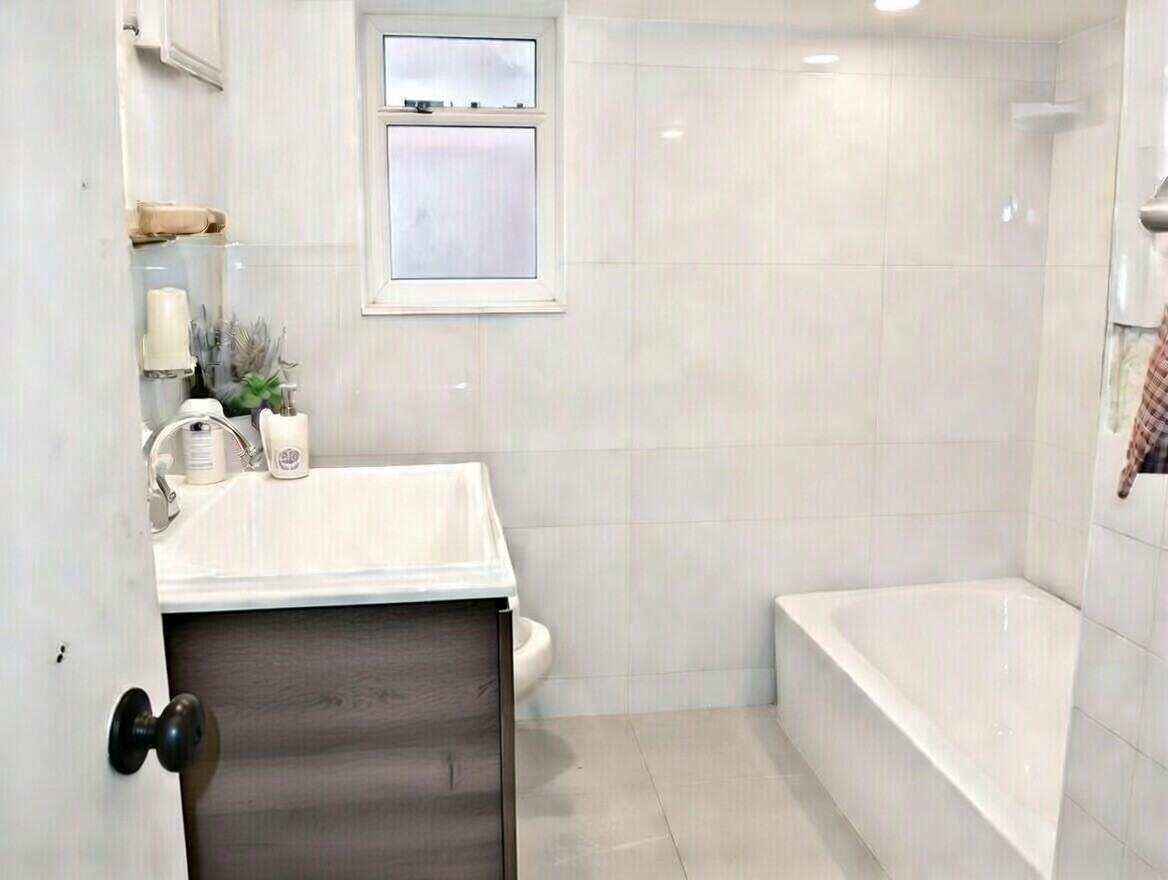 318 Rockfield Rd #NA - Photo 2 of 3