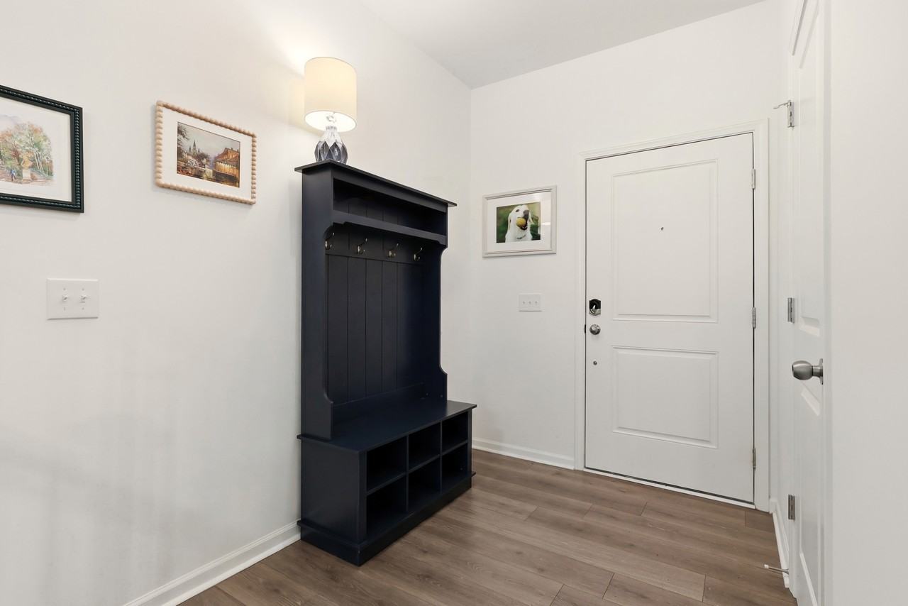 17 Saltford Ln - Photo 6 of 34