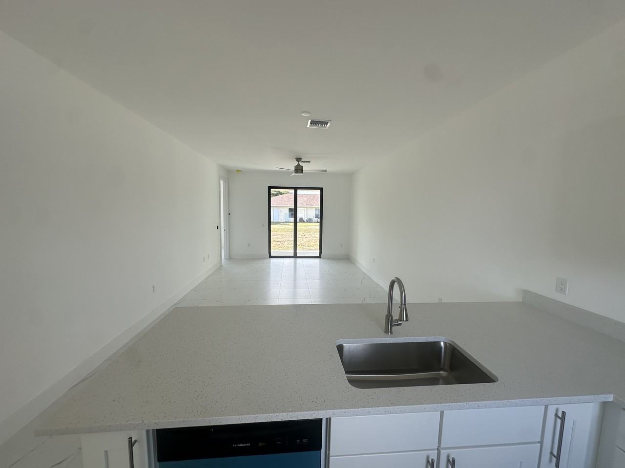 1122 Homer Ave S #NA - Photo 3 of 8