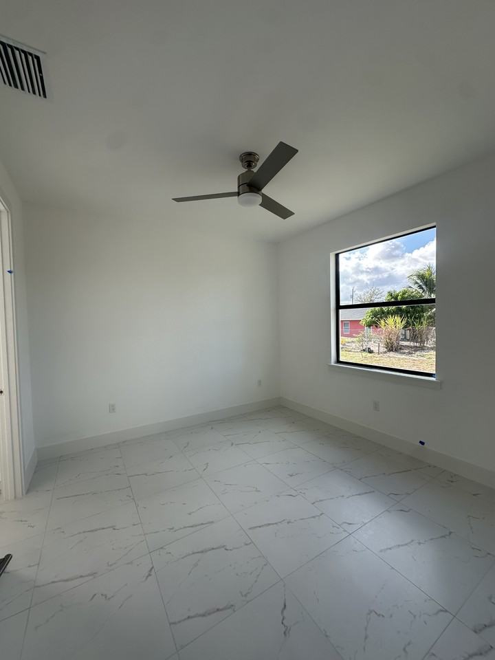 1122 Homer Ave S #NA - Photo 7 of 8