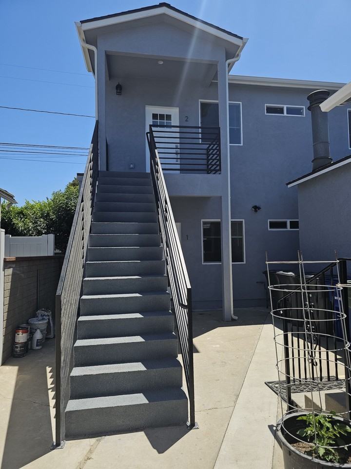 3610 Loomis St #2 - Photo 3 of 20