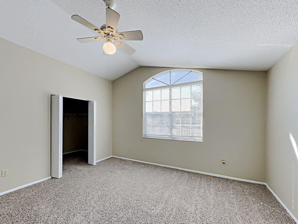 12814 Longcrest Dr #NA - Photo 7 of 9