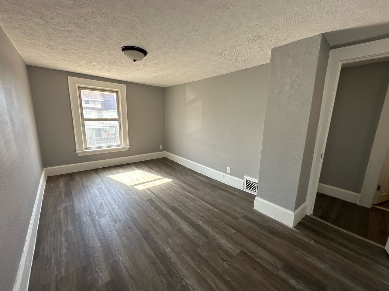 2411 Indiana Way Ne #1 - Photo 6 of 11