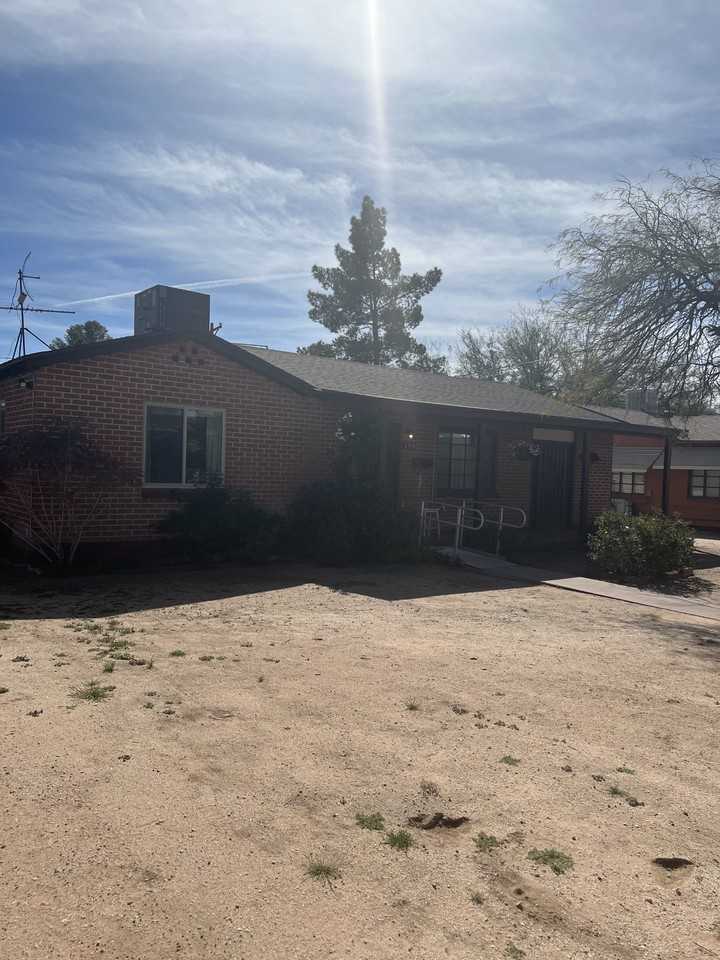 2718 E 18th St #1 - Photo 2 of 21