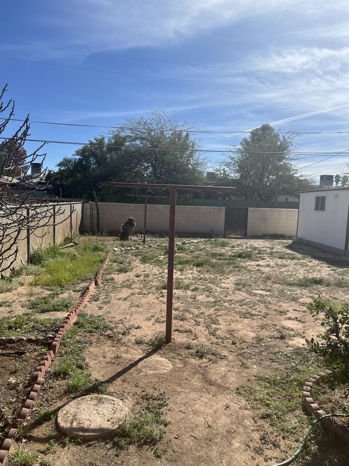 2718 E 18th St #1 - Photo 4 of 21