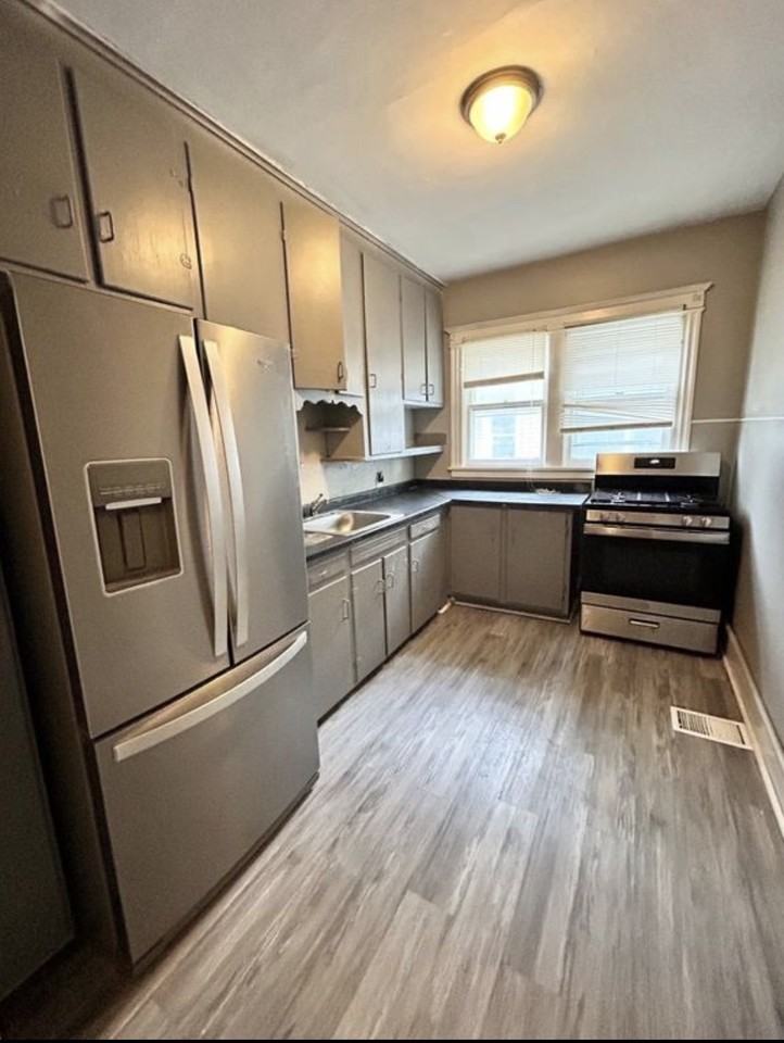 1540 Saint Paul St #NA - Photo 6 of 15