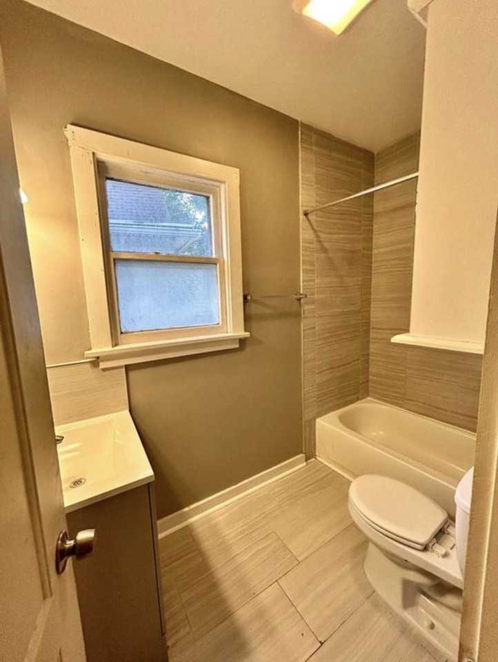 1540 Saint Paul St #NA - Photo 7 of 15