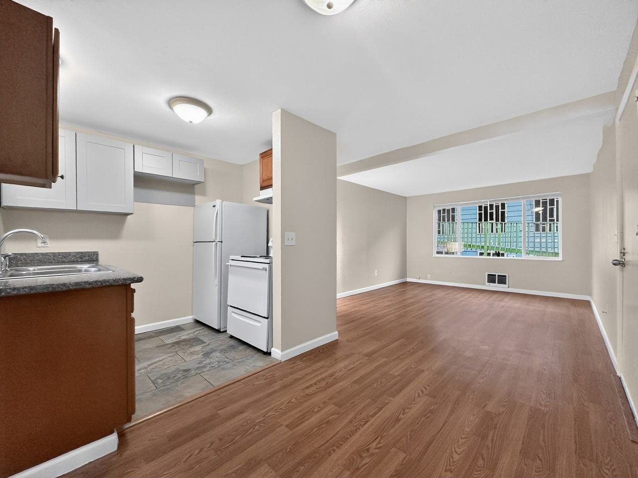 9015 9th Ave Sw #3 - Photo 4 of 17