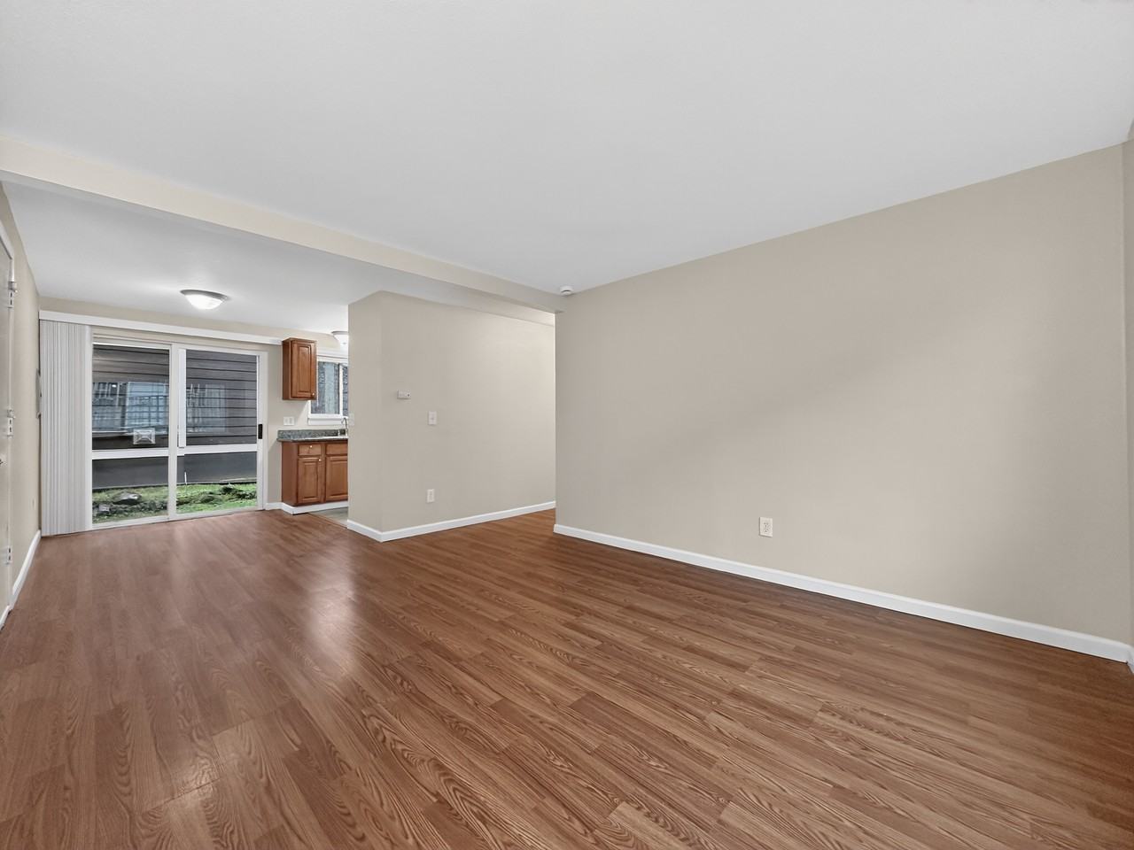 9015 9th Ave Sw #3 - Photo 5 of 17