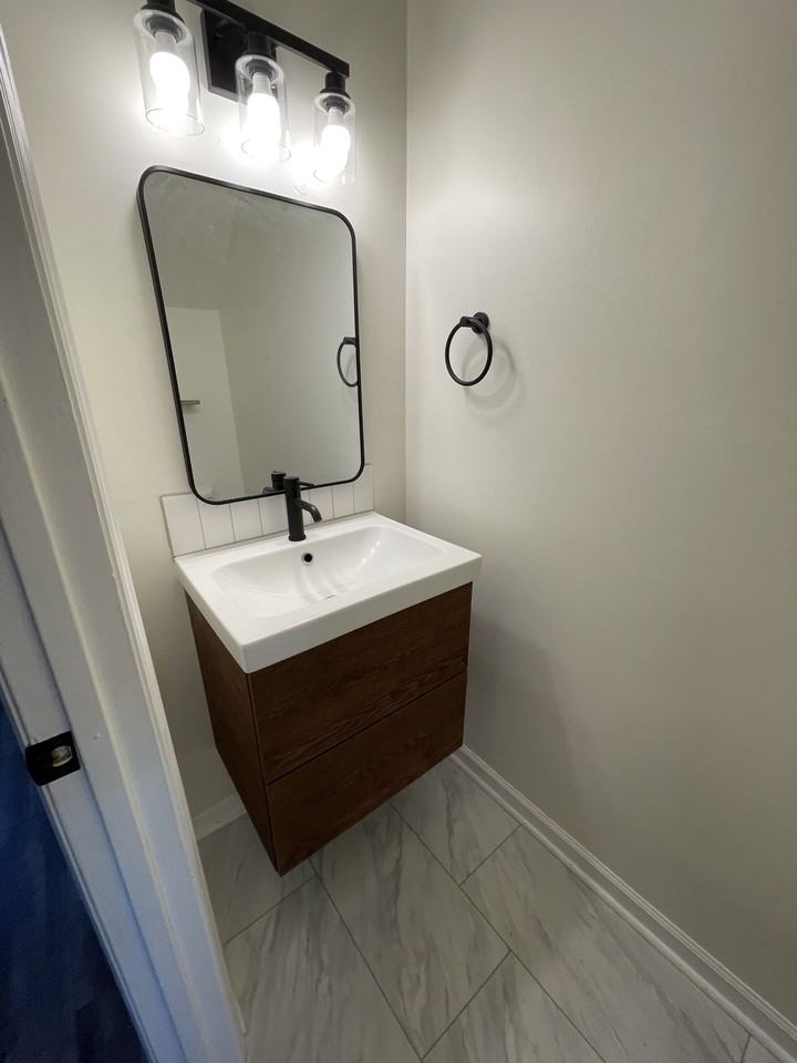 101 Royal Forest Ct - Photo 5 of 14