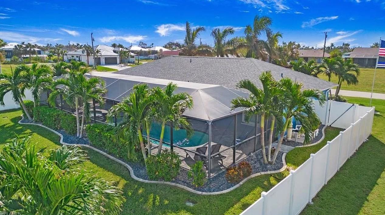 1107 Sw 41st Ter #NA - Photo 3 of 20