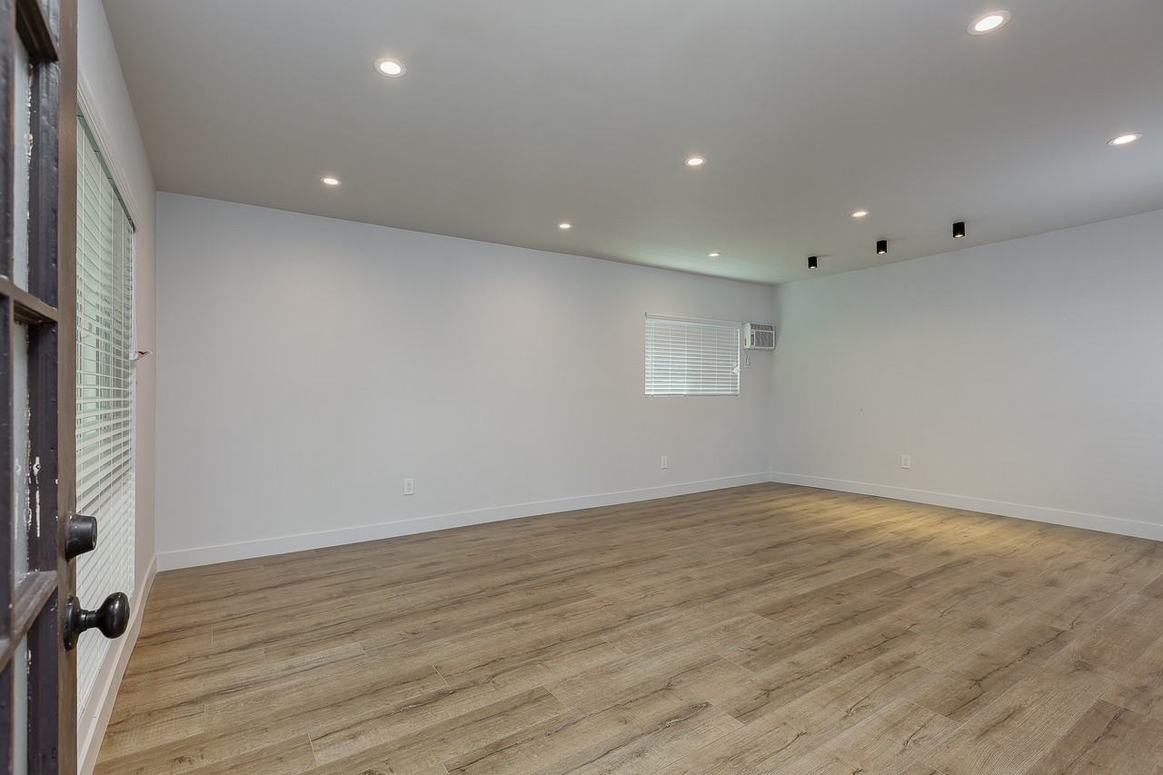 339 Heliotrope Drive - Photo 3 of 14