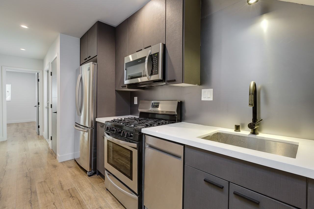 339 Heliotrope Drive - Photo 2 of 14