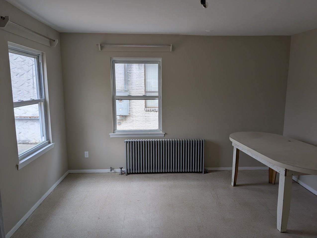 136 Duffy Avenue - Photo 5 of 9