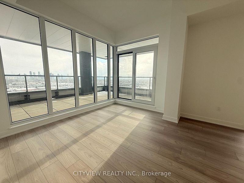 1007 The Queensway #1103 - Photo 3 of 7