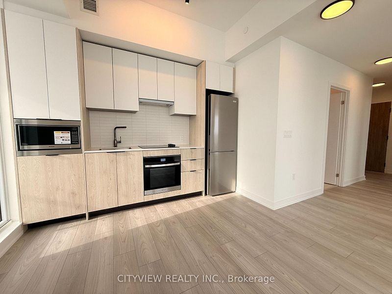 1007 The Queensway #1103 - Photo 5 of 7