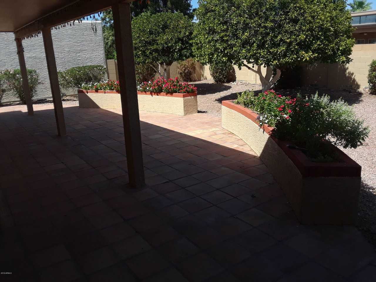 26425 S Truro Dr - Photo 4 of 20