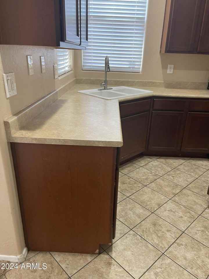 4728 W Carson Rd - Photo 6 of 14