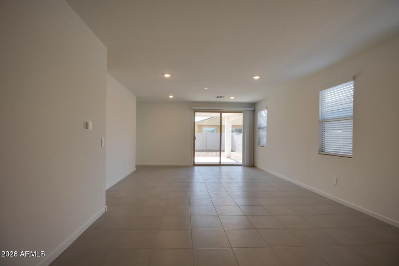 41655 W Sonoran Trl - Photo 7 of 24
