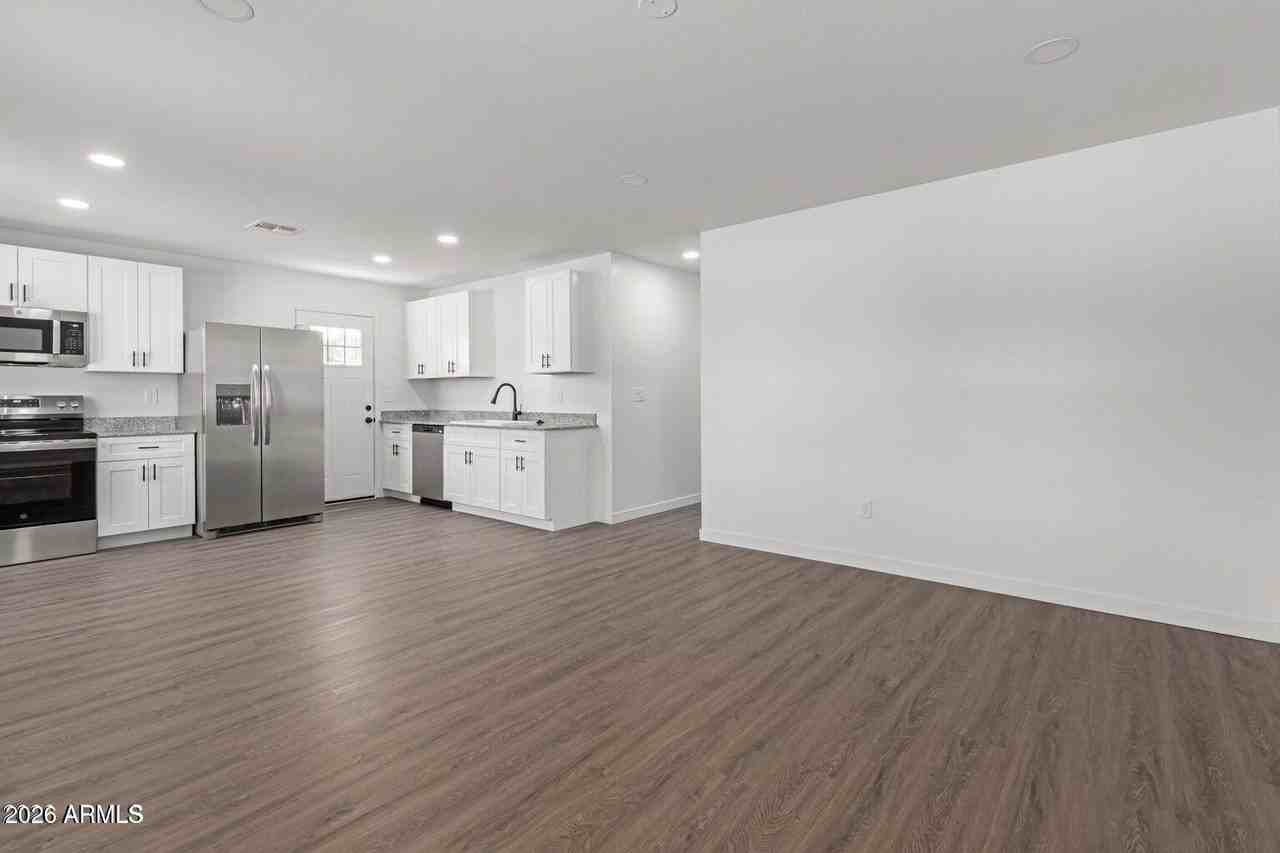 661 S 96th Pl Unit 1 - Photo 6 of 21