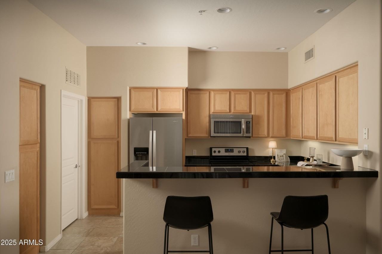 2989 N 44th St Unit 2001 - Photo 3 of 30