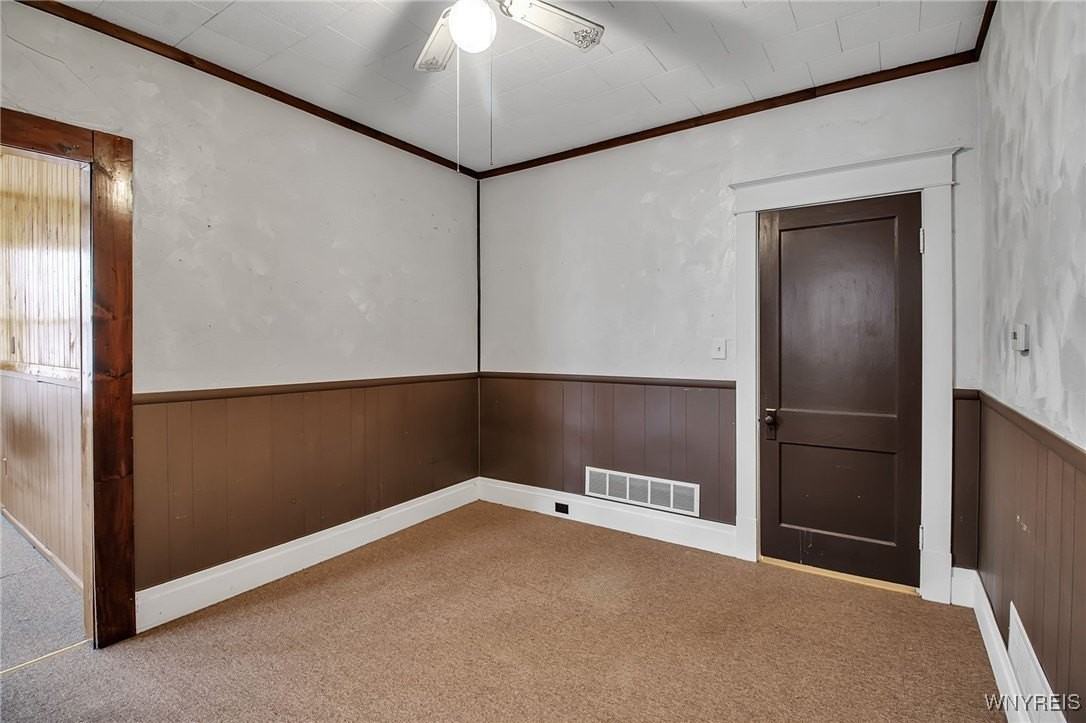 314 Abbott Road unit: Upper - Photo 7 of 23