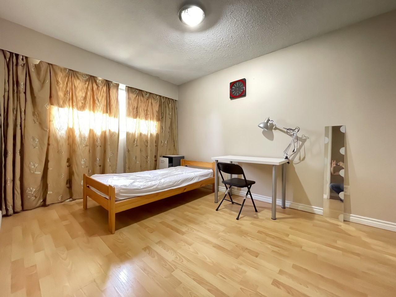 Grafton St & Elsom Ave - Photo 2 of 20