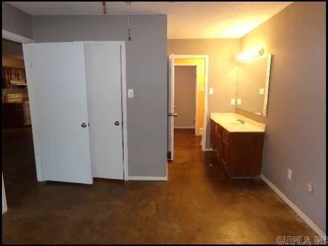 49 Oak Forest Pl - Photo 6 of 14