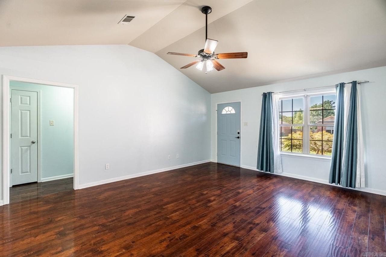 11 Trinity Dr - Photo 6 of 32