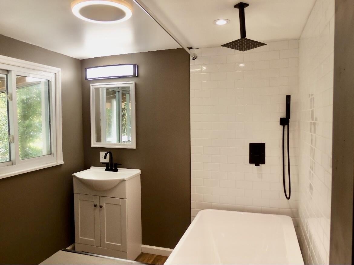 102 W 8th St - Photo 5 of 25