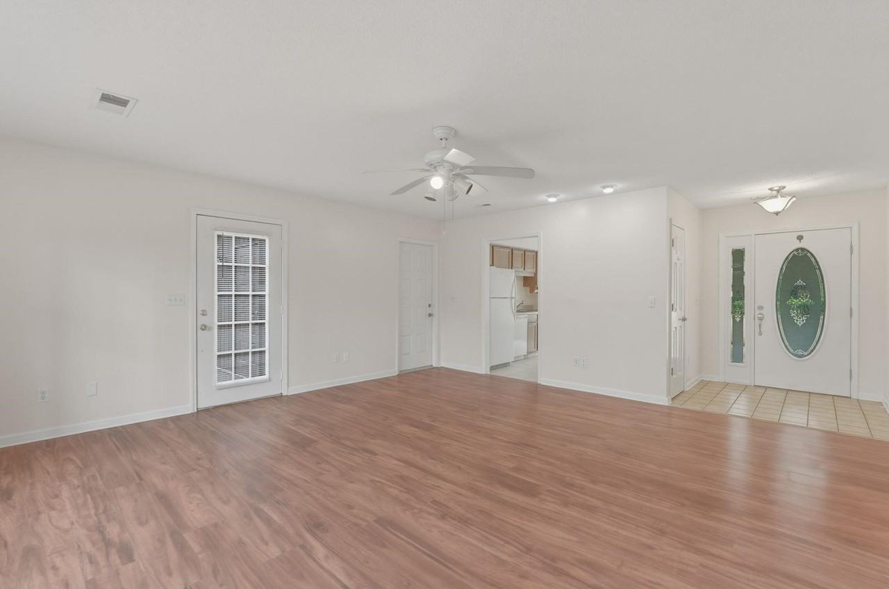 100 Timberline Dr - Photo 5 of 32