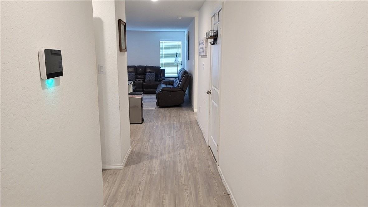 3206 Lancer - Photo 3 of 23