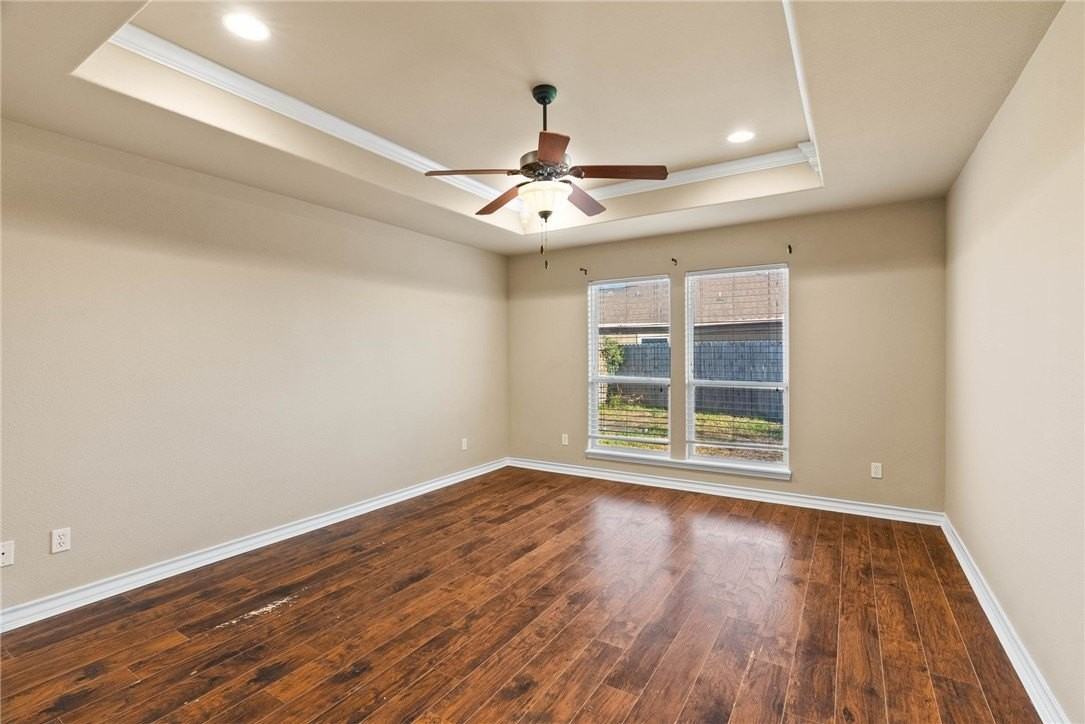 3919 Amadas Dr - Photo 6 of 15