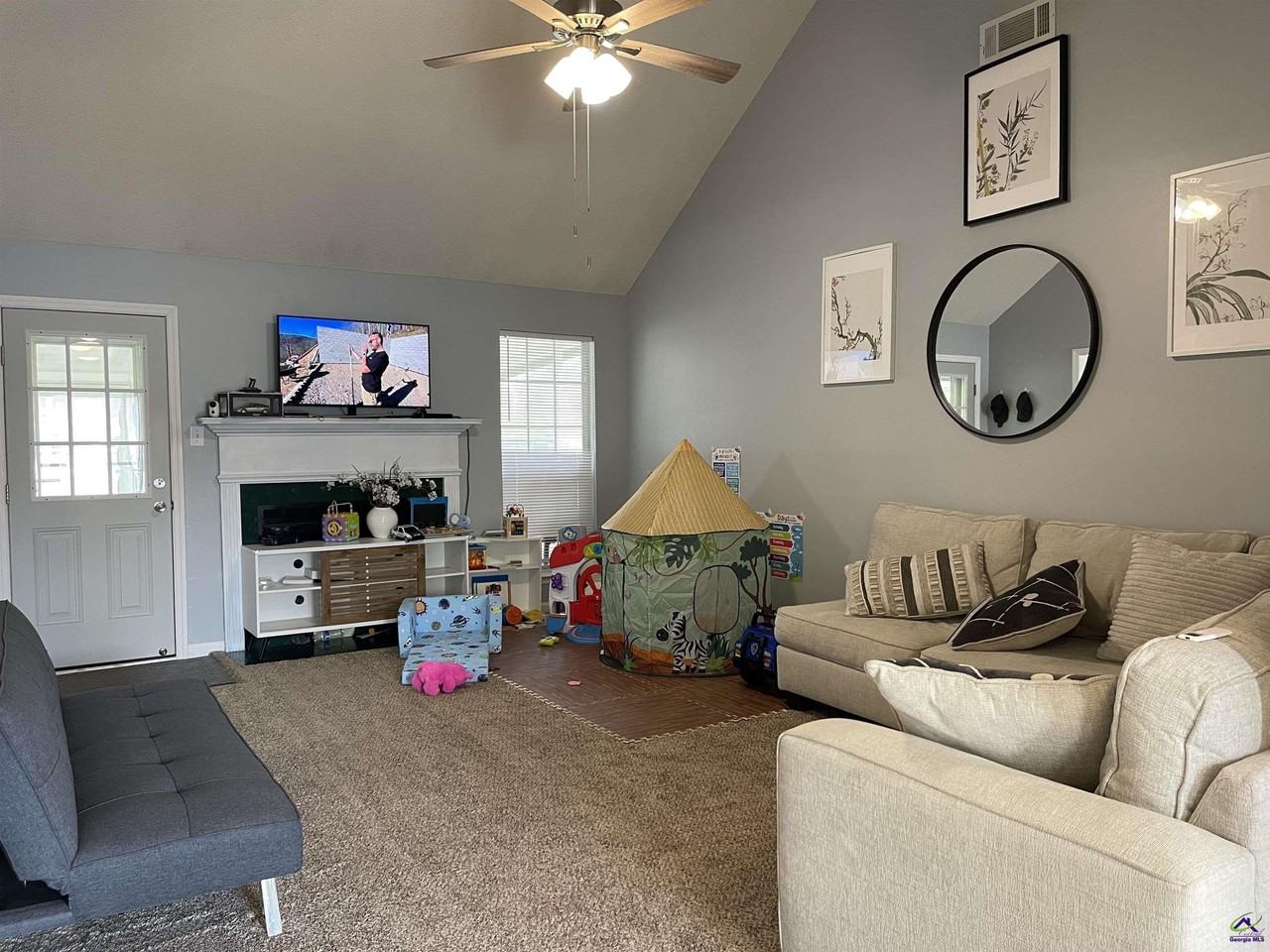 103 Darin Dr - Photo 3 of 15