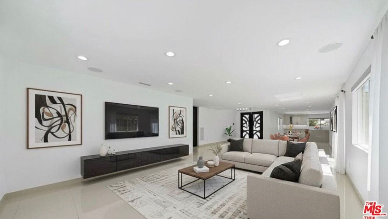 6243 Berquist Ave - Photo 7 of 16