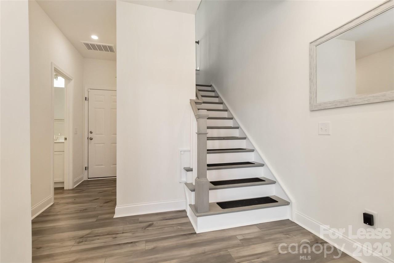 4202 Alexander View Dr - Photo 5 of 29