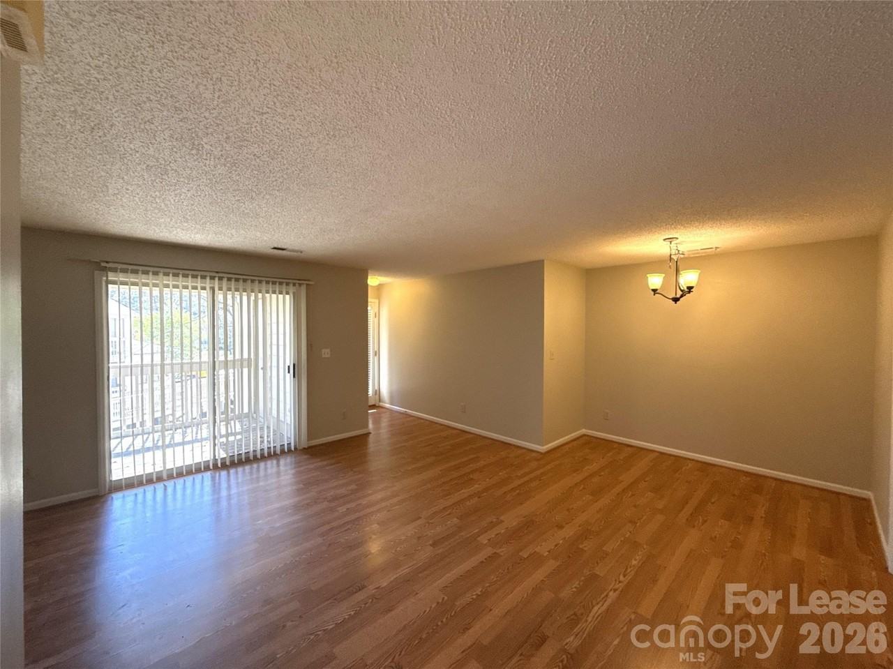 1001 Churchill Downs Ct Apt G - Photo 3 of 14