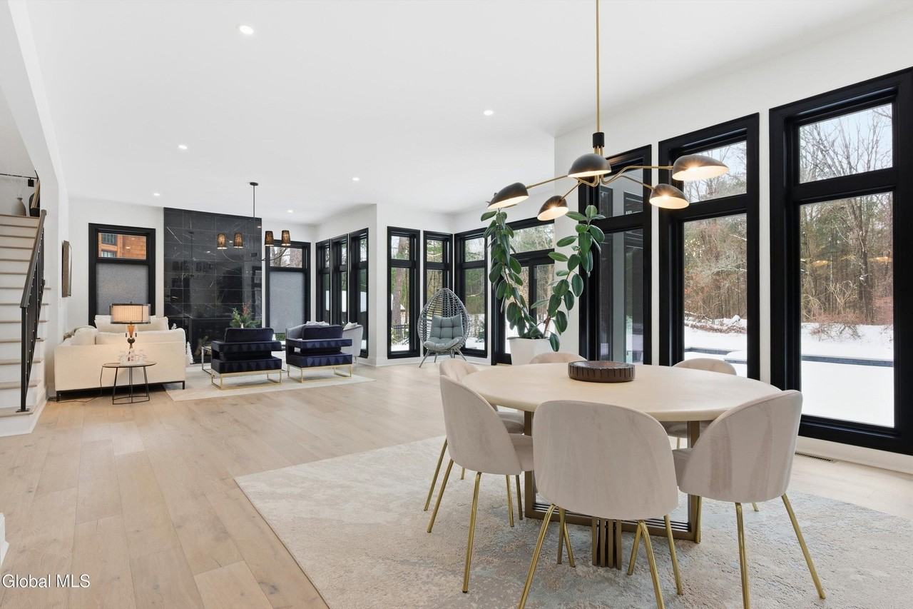 15 Joshua Rd - Photo 6 of 33