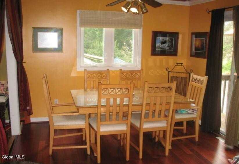 18 Vanderbilt Ave - Photo 3 of 16