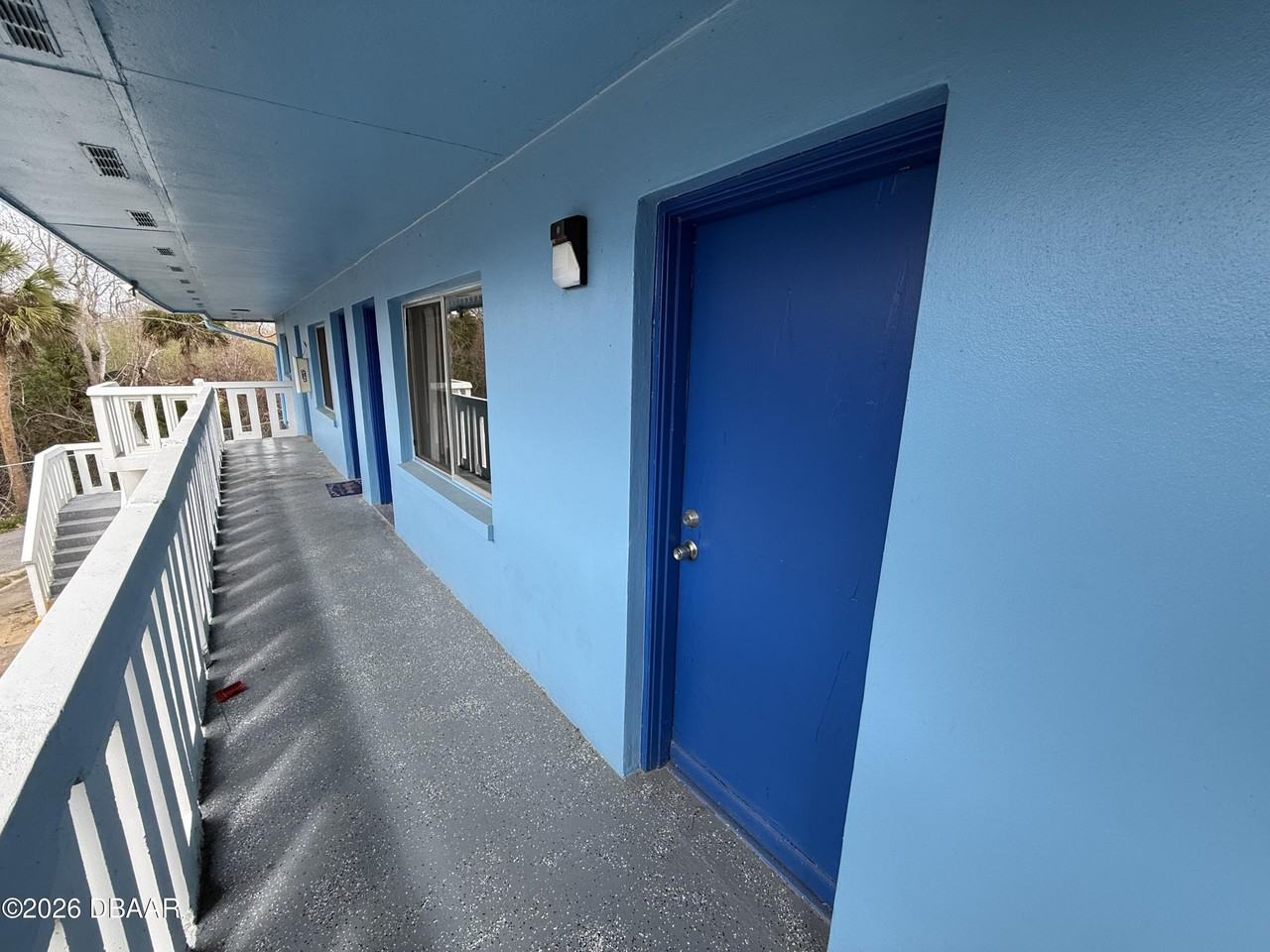 1850 S Park Ave Apt B6 - Photo 2 of 9