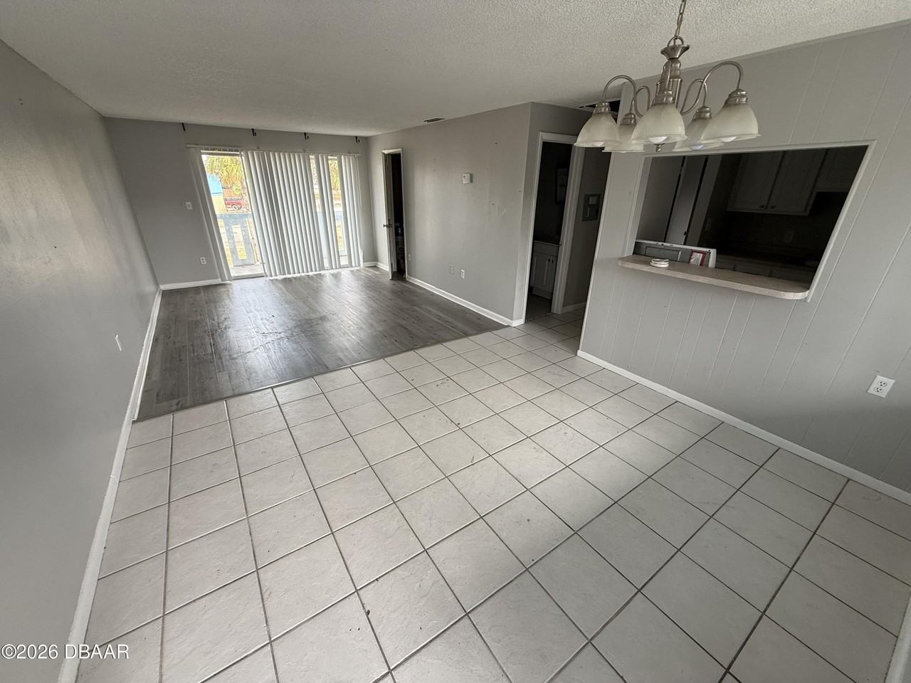 1850 S Park Ave Apt B6 - Photo 3 of 9