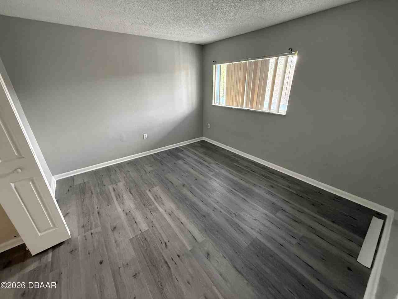 1850 S Park Ave Apt B6 - Photo 7 of 9